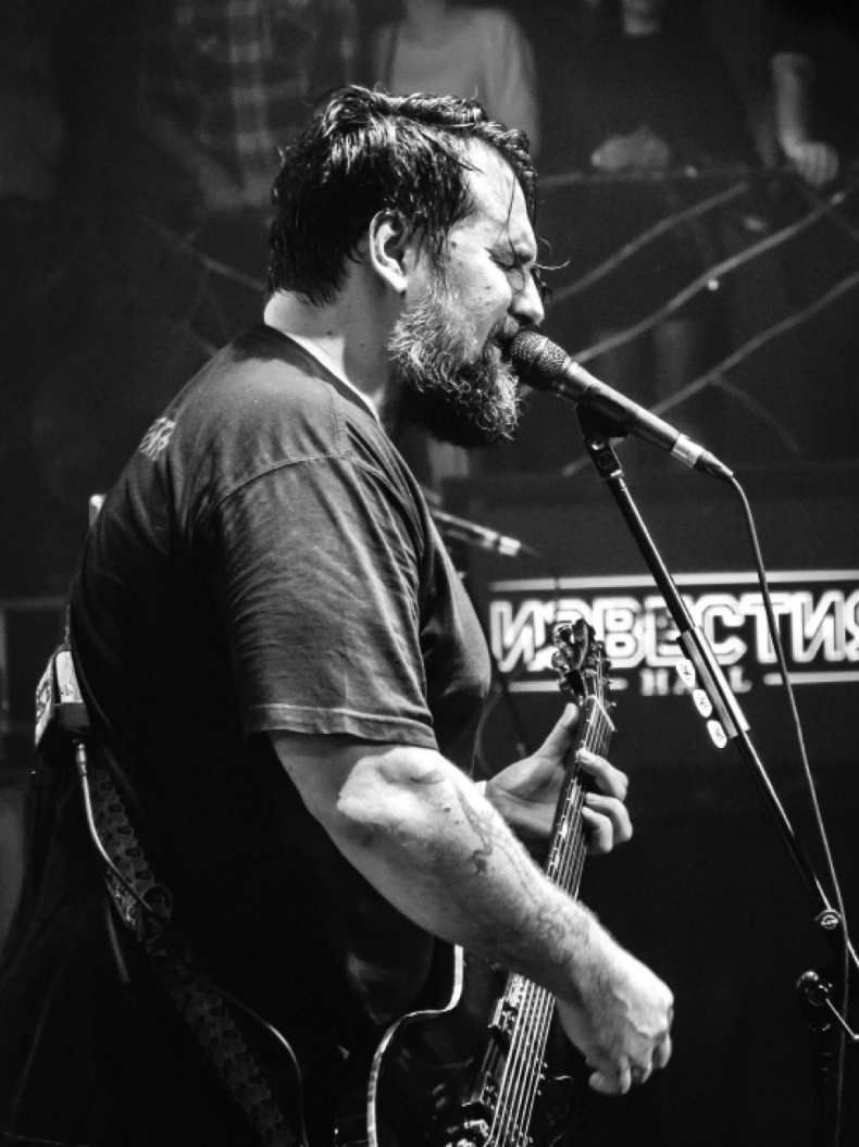 Иллюстрация к книге — Северный флот. Единственная правдивая история легендарной группы. Вещание из Судного дня [i_021.jpg]