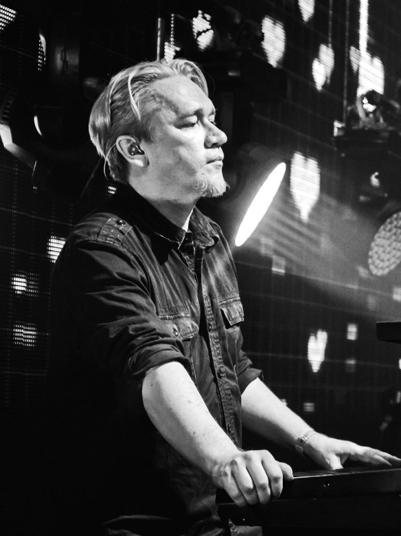 Иллюстрация к книге — Северный флот. Единственная правдивая история легендарной группы. Вещание из Судного дня [i_047.jpg]