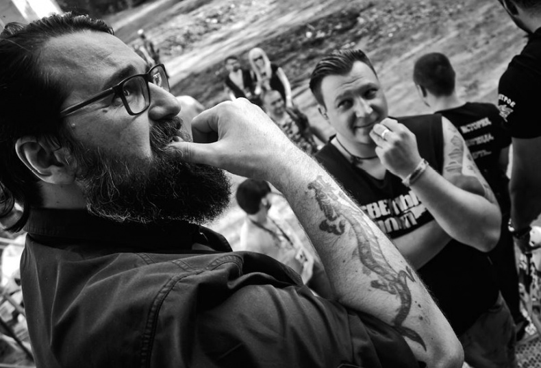 Иллюстрация к книге — Северный флот. Единственная правдивая история легендарной группы. Вещание из Судного дня [i_054.jpg]