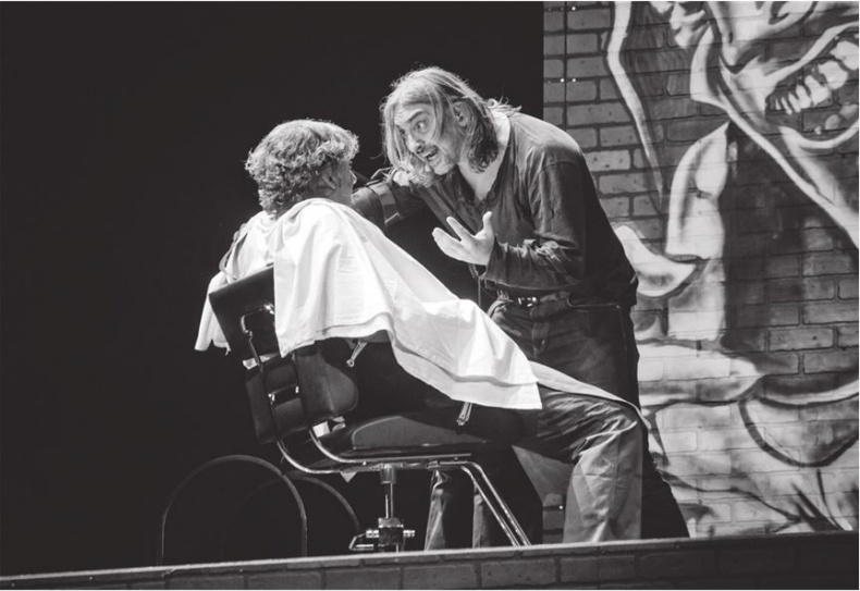 Иллюстрация к книге — Северный флот. Единственная правдивая история легендарной группы. Вещание из Судного дня [i_066.jpg]