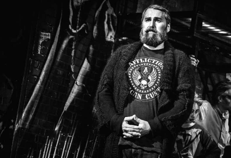 Иллюстрация к книге — Северный флот. Единственная правдивая история легендарной группы. Вещание из Судного дня [i_070.jpg]