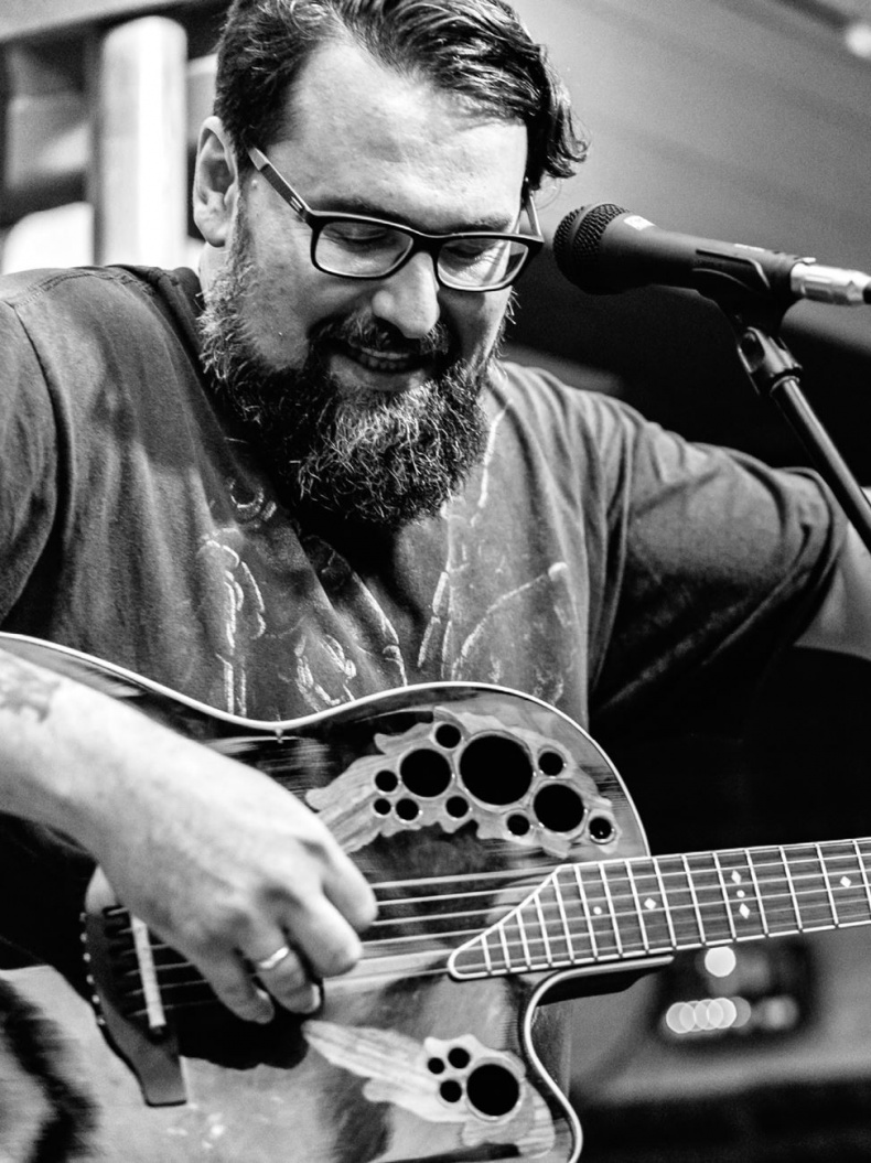 Иллюстрация к книге — Северный флот. Единственная правдивая история легендарной группы. Вещание из Судного дня [i_112.jpg]