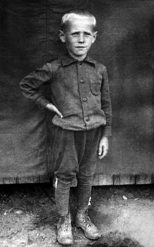 Иллюстрация к книге — Олег Куваев: повесть о нерегламентированном человеке [i_005.jpg]