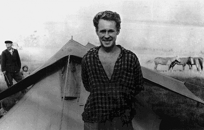 Иллюстрация к книге — Олег Куваев: повесть о нерегламентированном человеке [i_011.jpg]