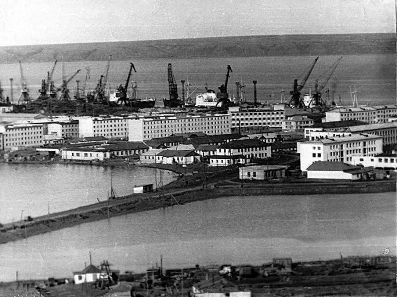 Иллюстрация к книге — Олег Куваев: повесть о нерегламентированном человеке [i_017.jpg]