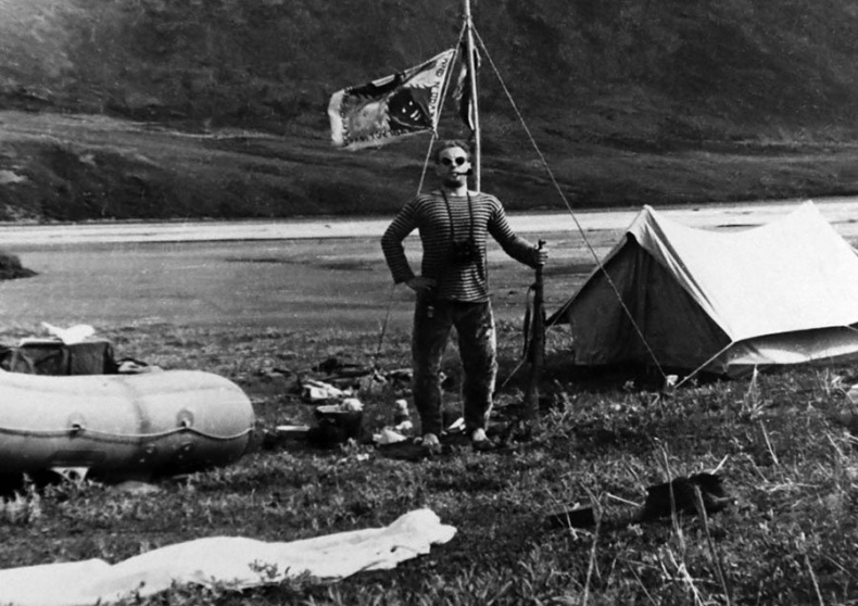 Иллюстрация к книге — Олег Куваев: повесть о нерегламентированном человеке [i_032.jpg]