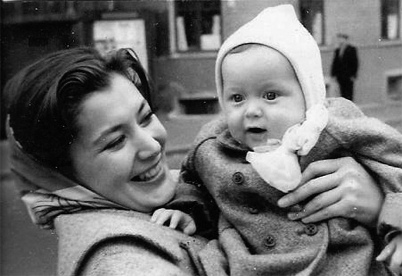 Иллюстрация к книге — Хрустальные легенды Страны Советов [i_014.jpg]