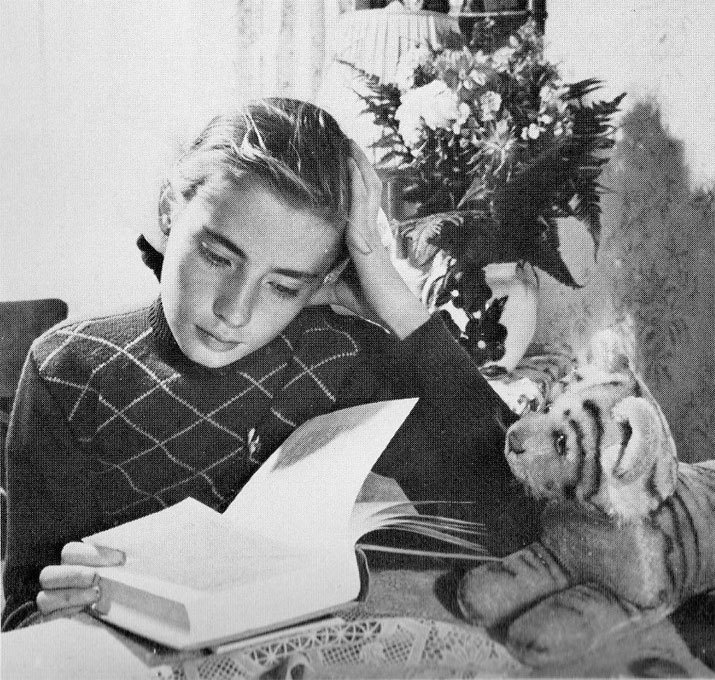 Иллюстрация к книге — Хрустальные легенды Страны Советов [i_074.jpg]