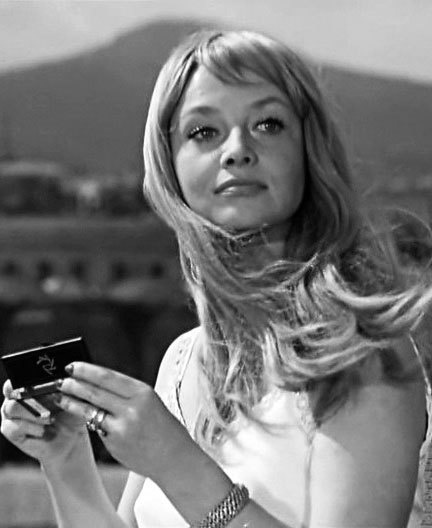 Иллюстрация к книге — Хрустальные легенды Страны Советов [i_140.jpg]