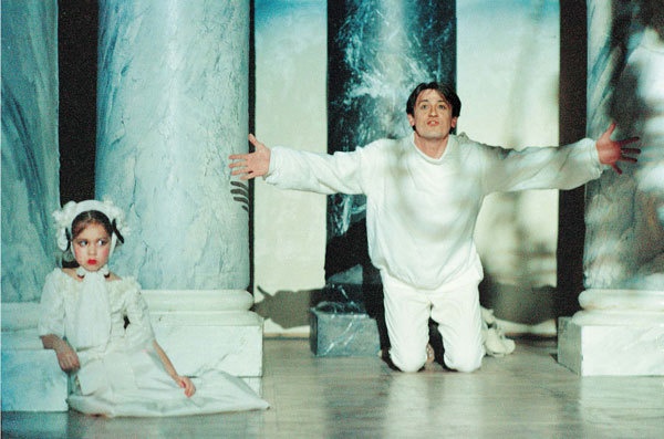 Иллюстрация к книге — Театральные люди [i_044.jpg]