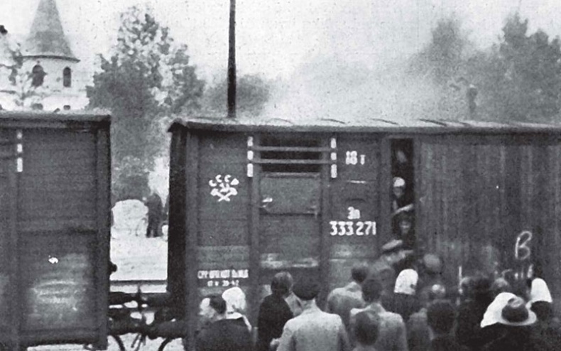 Иллюстрация к книге — Дьявольский союз. Пакт Гитлера – Сталина, 1939–1941 [i_024.jpg]