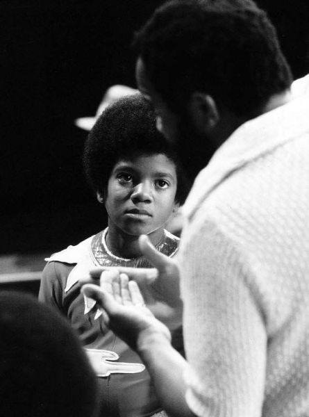 Иллюстрация к книге — Майкл Джексон. Добро пожаловать в Неверлэнд [i_010.jpg]