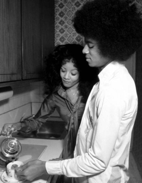 Иллюстрация к книге — Майкл Джексон. Добро пожаловать в Неверлэнд [i_023.jpg]