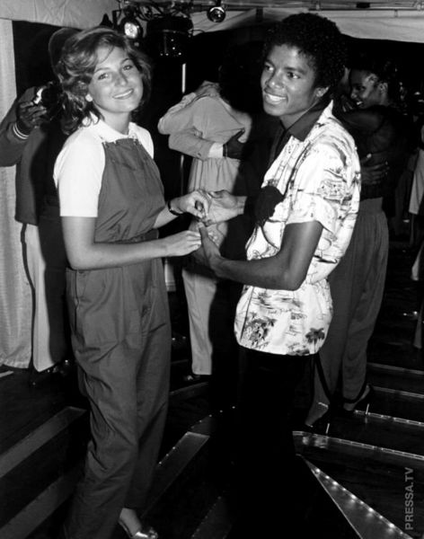 Иллюстрация к книге — Майкл Джексон. Добро пожаловать в Неверлэнд [i_043.jpg]