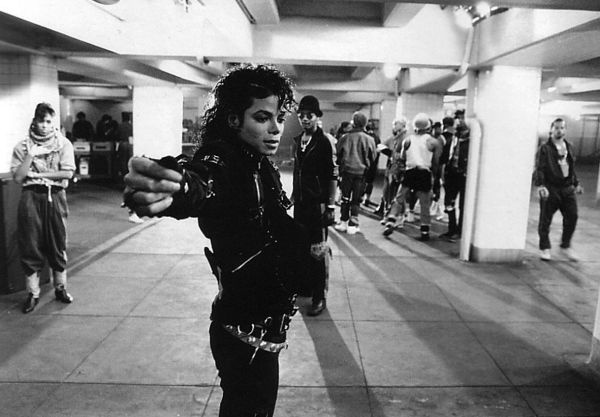 Иллюстрация к книге — Майкл Джексон. Добро пожаловать в Неверлэнд [i_048.jpg]