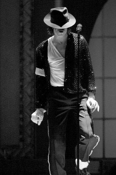 Иллюстрация к книге — Майкл Джексон. Добро пожаловать в Неверлэнд [i_053.jpg]