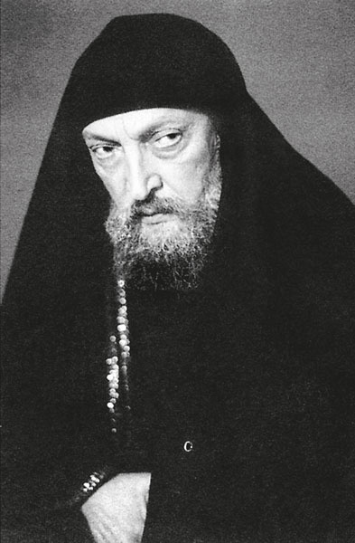 Иллюстрация к книге — Третий звонок [i_025.jpg]