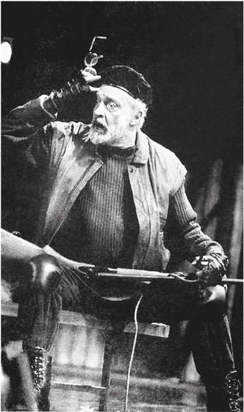 Иллюстрация к книге — Третий звонок [i_032.jpg]