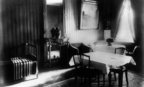 Иллюстрация к книге — Мифы о призраках. Путеводитель по мистическому Петербургу [i_023.jpg]