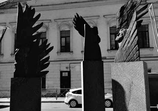 Иллюстрация к книге — Мифы о призраках. Путеводитель по мистическому Петербургу [i_031.jpg]