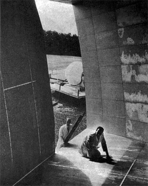 Иллюстрация к книге — Первые три минуты [i_015.jpg]