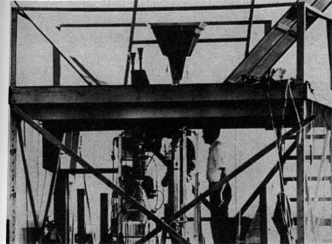 Иллюстрация к книге — Первые три минуты [i_016.jpg]