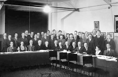 Иллюстрация к книге — Атомный меч Апокалипсиса [i_003.jpg]