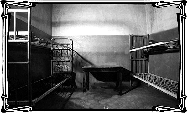 Иллюстрация к книге — Катакомбы военного спуска [i_012.jpg]