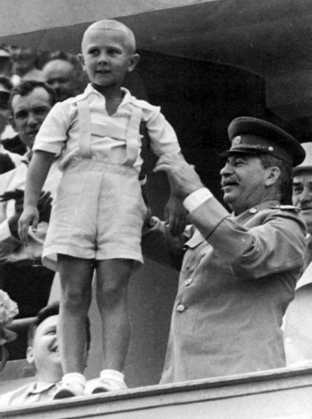 Иллюстрация к книге — Василий Сталин. Письма из зоны [i_061.jpg]