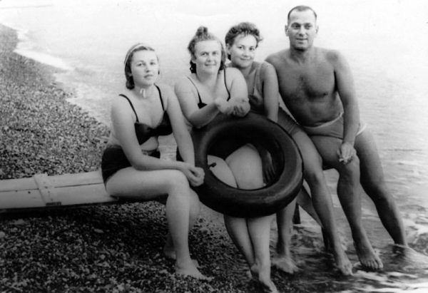 Иллюстрация к книге — Василий Сталин. Письма из зоны [i_066.jpg]