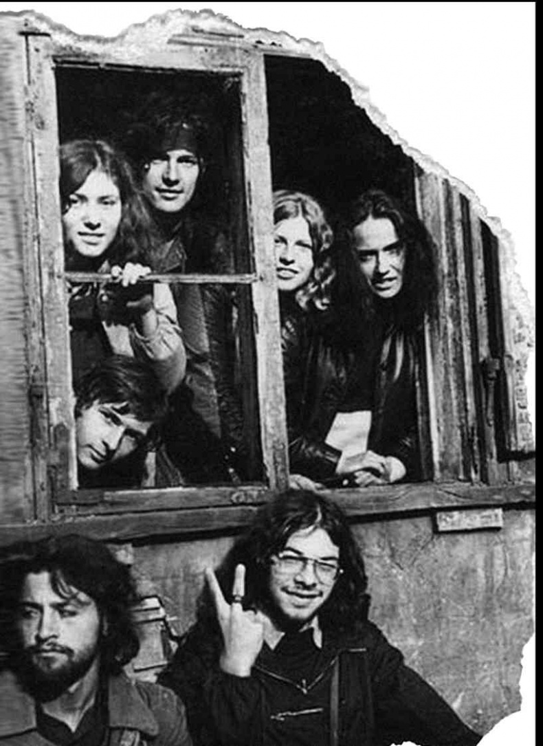 Иллюстрация к книге — Майк Науменко. Бегство из зоопарка [i_025.jpg]