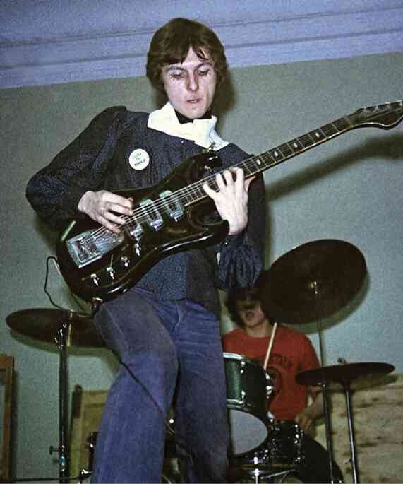 Иллюстрация к книге — Майк Науменко. Бегство из зоопарка [i_031.jpg]