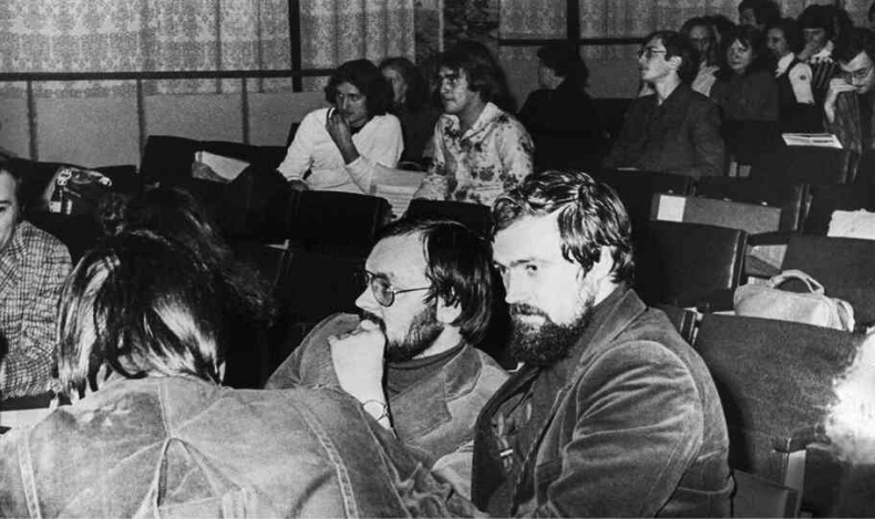 Иллюстрация к книге — Майк Науменко. Бегство из зоопарка [i_065.jpg]