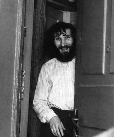 Иллюстрация к книге — Майк Науменко. Бегство из зоопарка [i_138.jpg]