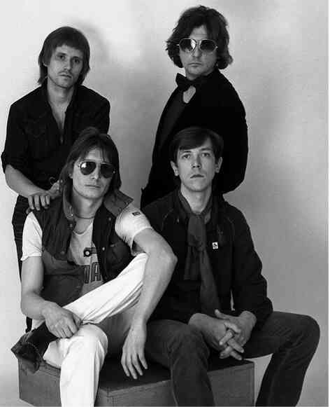 Иллюстрация к книге — Майк Науменко. Бегство из зоопарка [i_171.jpg]