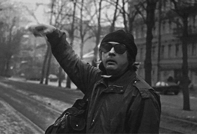 Иллюстрация к книге — Майк Науменко. Бегство из зоопарка [i_203.jpg]