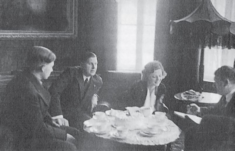 Иллюстрация к книге — Дети Третьего рейха [img0c88f175469641a59c9f8f046cd619d1.jpg]