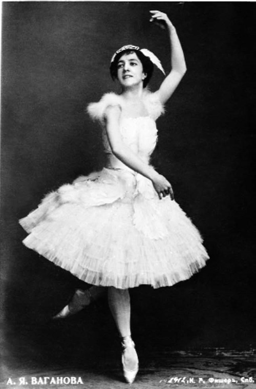 Иллюстрация к книге — История балета. Ангелы Аполлона [i_030.jpg]