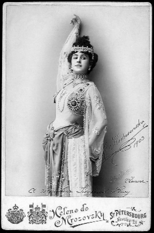 Иллюстрация к книге — История балета. Ангелы Аполлона [i_032.jpg]