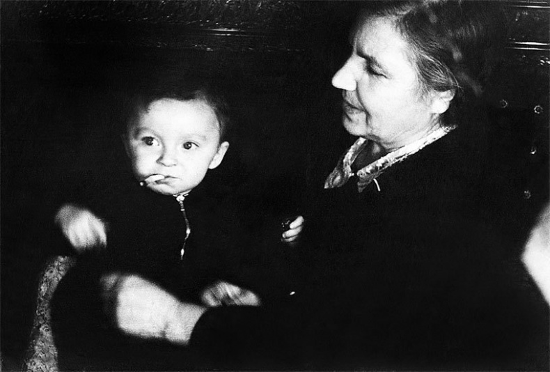 Иллюстрация к книге — История рока. Во всём виноваты «Битлз» [i_001.jpg]