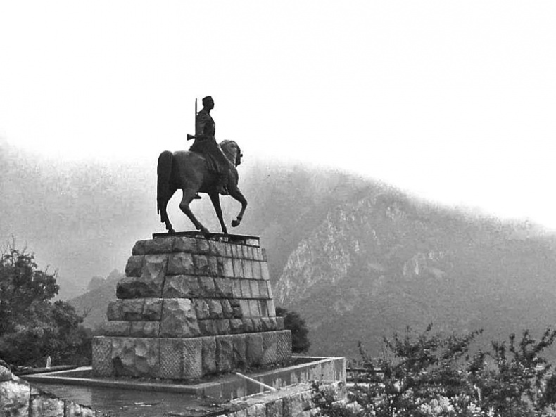 Иллюстрация к книге — Русские летучие отряды. От Бородино до британских морей [i_028.jpg]