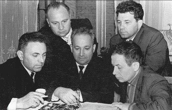 Иллюстрация к книге — Собибор. Взгляд по обе стороны колючей проволоки [i_019.jpg]