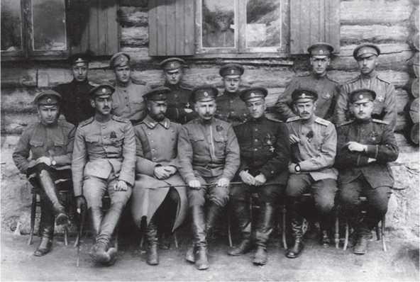 Иллюстрация к книге — Заговор «красных маршалов». Тухачевский против Сталина [i_018.jpg]