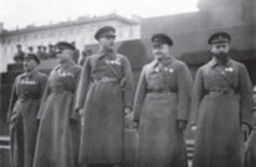 Иллюстрация к книге — Заговор «красных маршалов». Тухачевский против Сталина [i_022.jpg]