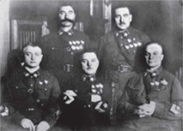 Иллюстрация к книге — Заговор «красных маршалов». Тухачевский против Сталина [i_023.jpg]