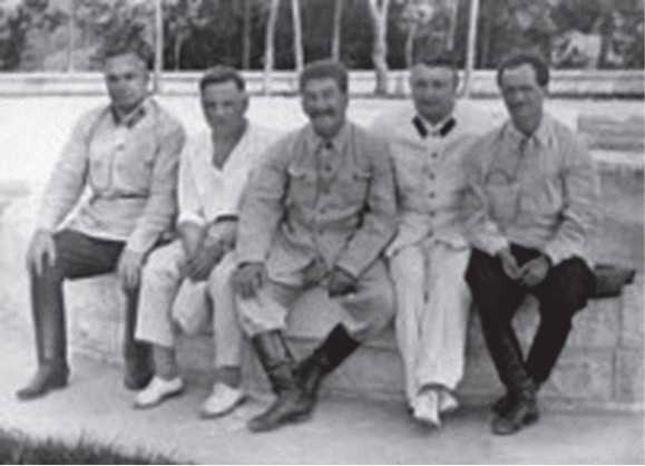 Иллюстрация к книге — Заговор «красных маршалов». Тухачевский против Сталина [i_026.jpg]