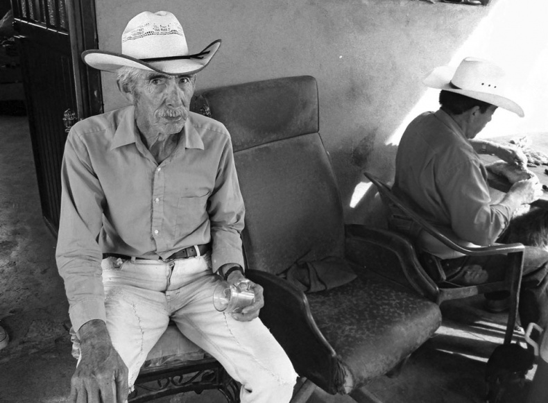 Иллюстрация к книге — Непарадная Америка [i_028.jpg]