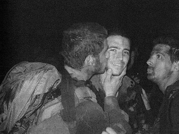 Иллюстрация к книге — Собачья служба. Истории израильского военного кинолога [i_002.jpg]