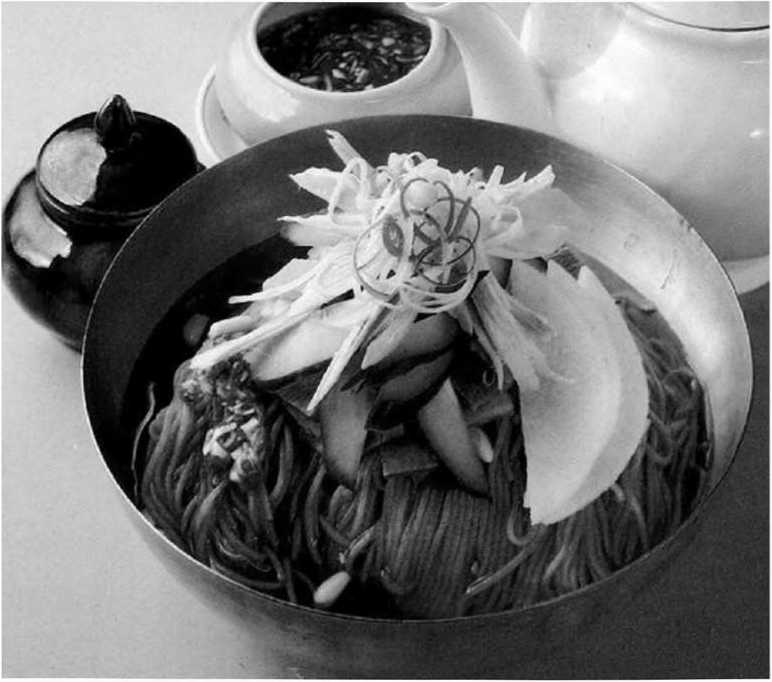 Иллюстрация к книге — Предатель в Северной Корее. Гид по самой зловещей стране планеты [i_018.jpg]