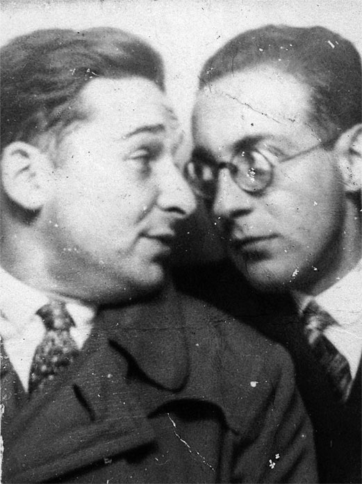 Иллюстрация к книге — Восточно-западная улица. Происхождение терминов ГЕНОЦИД и ПРЕСТУПЛЕНИЕ ПРОТИВ ЧЕЛОВЕЧЕСТВА [i_009.jpg]